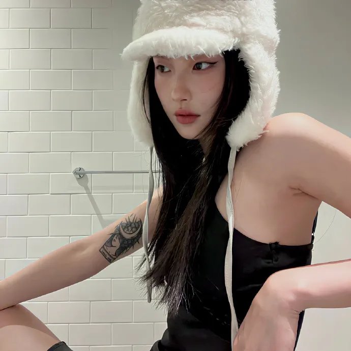 艳谍飘香