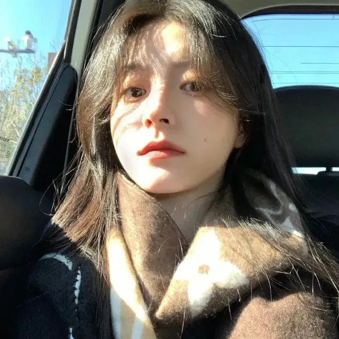 吞噬太阳的女子