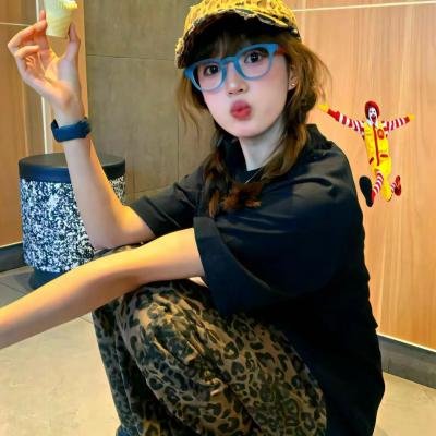 山村姐妹